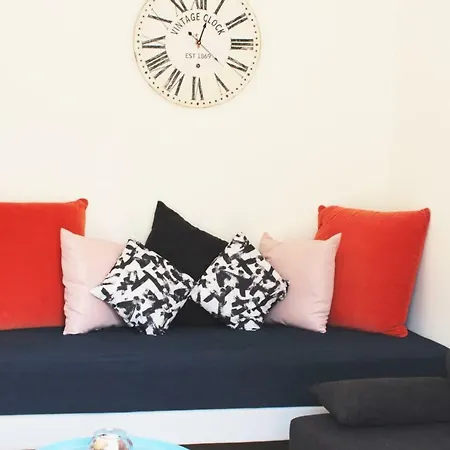 Apartment Nicole Shelter Paris